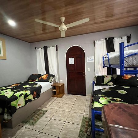 Apartamentos Mansion Tropical Quepos Dış mekan fotoğraf